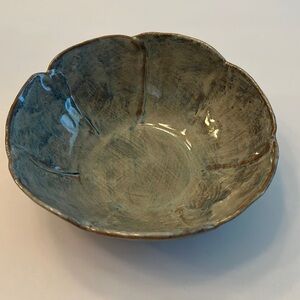 Pottery Scalloped Flower Shape Bowl grey blue clay ceramic art deco